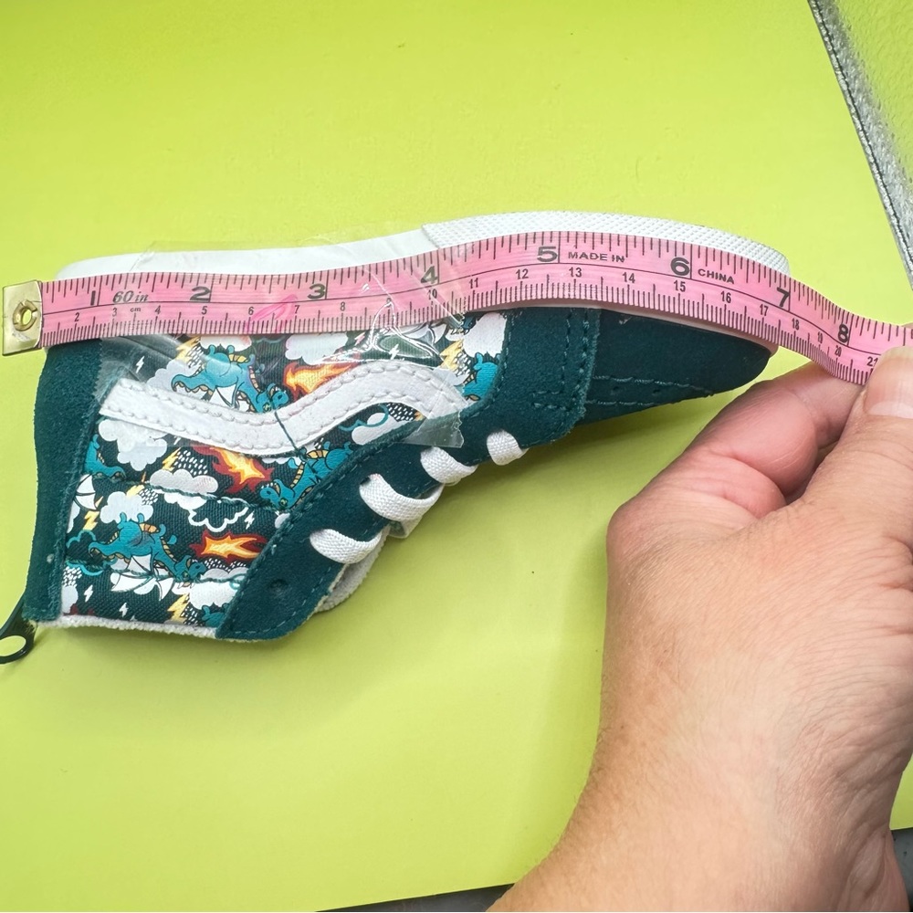 Zapatos para niños vans  con diseño de dinosaurio color verde y blanco